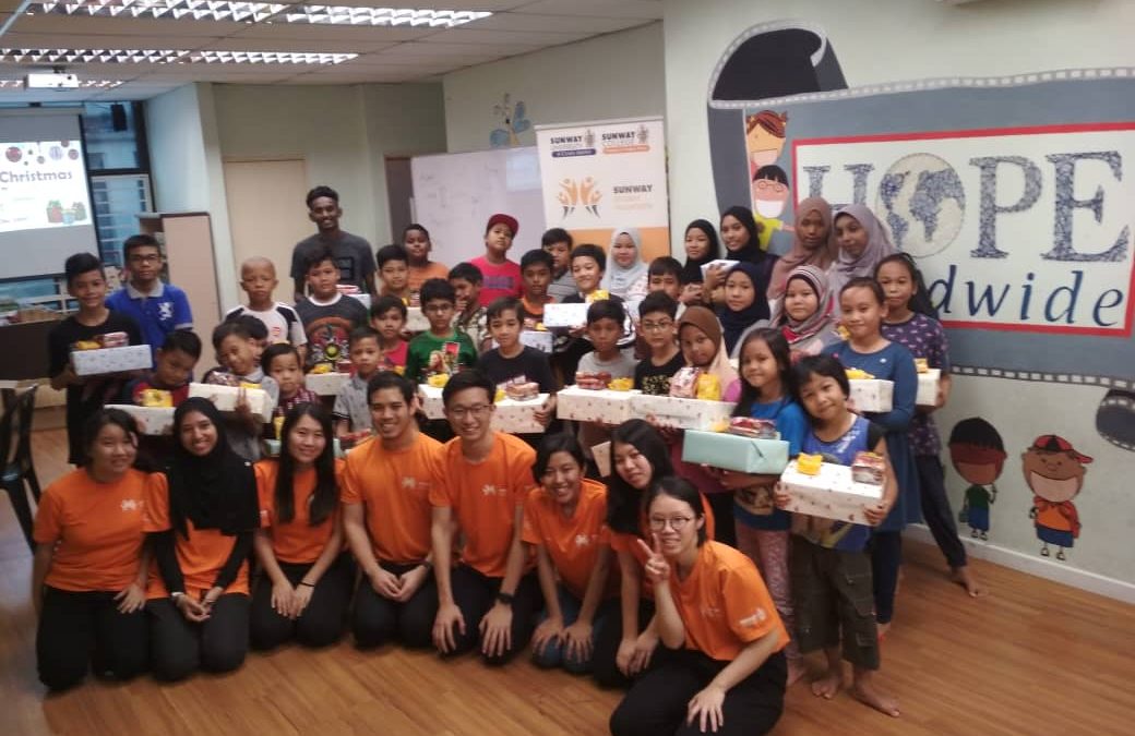 Shoebox Christmas with Sunway Student Volunteers